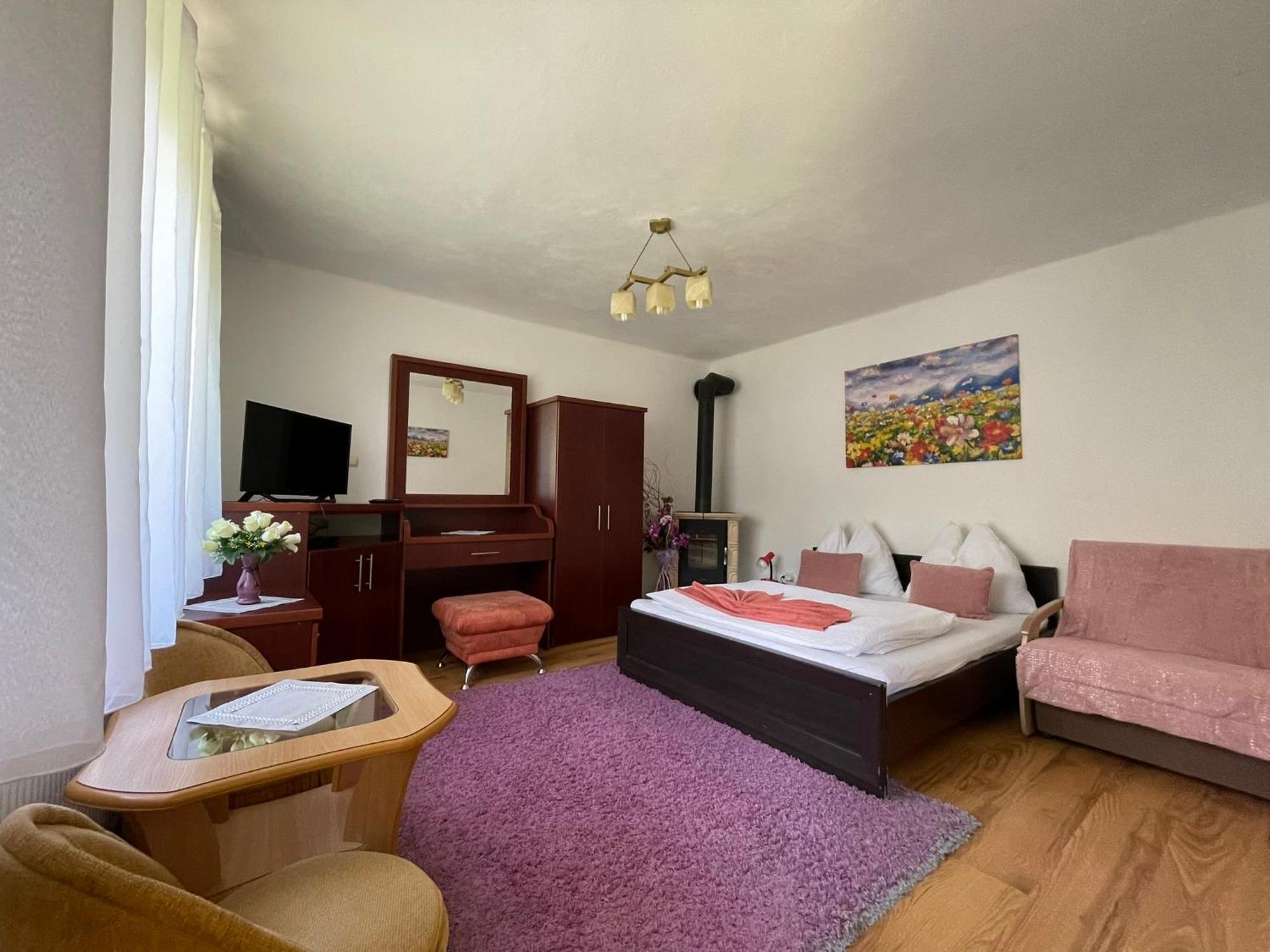 Apartmany Pod Troma Korunami Červený Kláštor Exterior foto