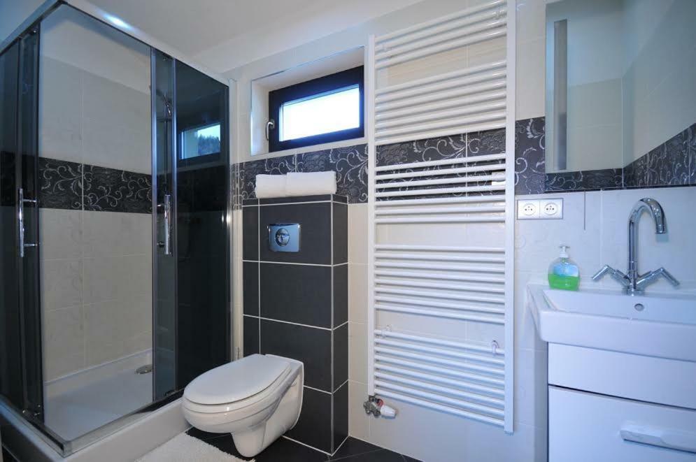 Apartmany Pod Troma Korunami Červený Kláštor Exterior foto